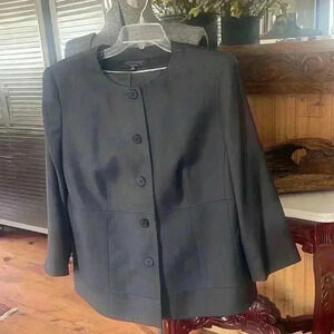 And Klein women size 16 W beautiful gray suit.